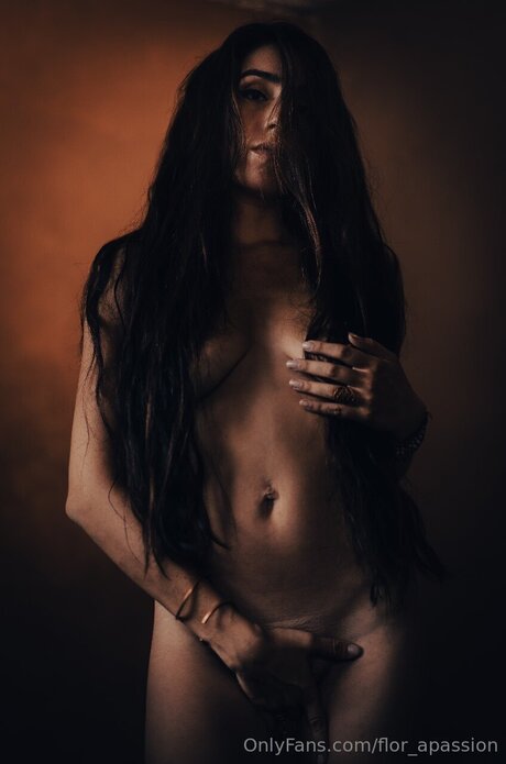 Flor Apassion art actress photos