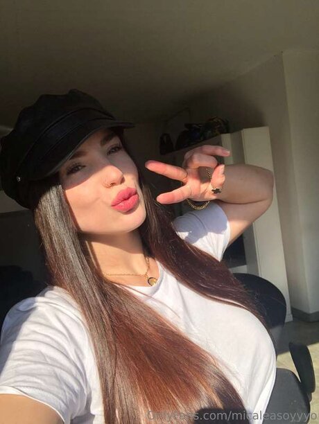 Micaleasoyyyo pornstar exclusive img