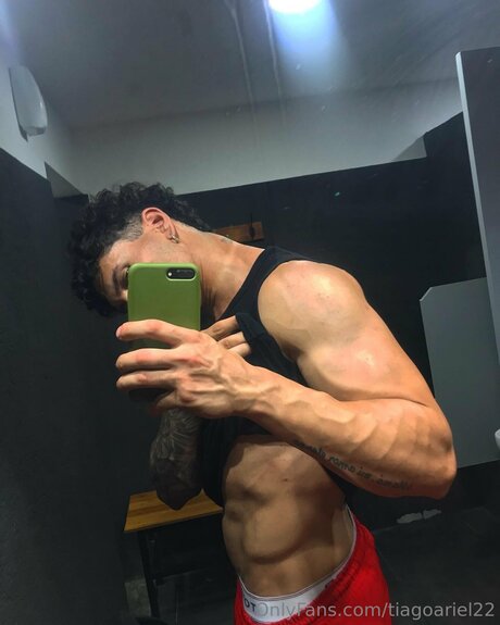 Tiagoariel22 model perfect image