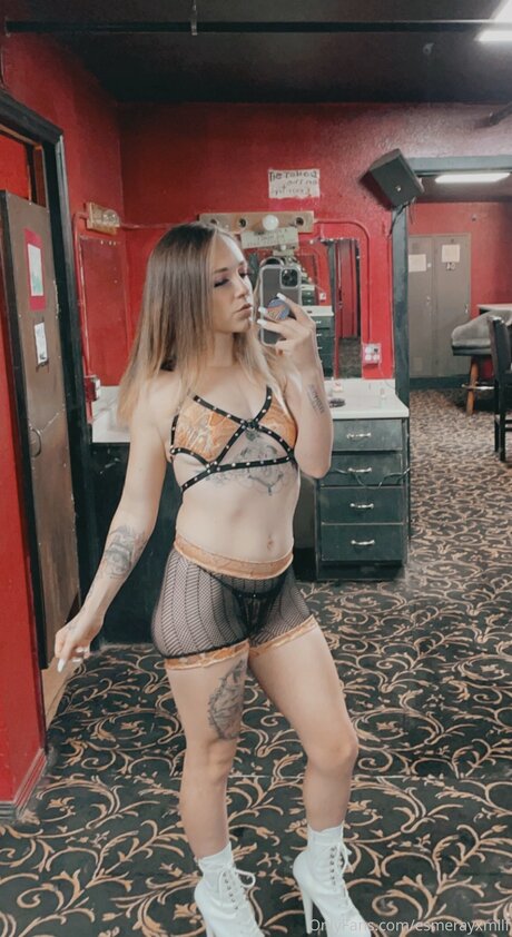 Esmerayxmilf pornographic model pics