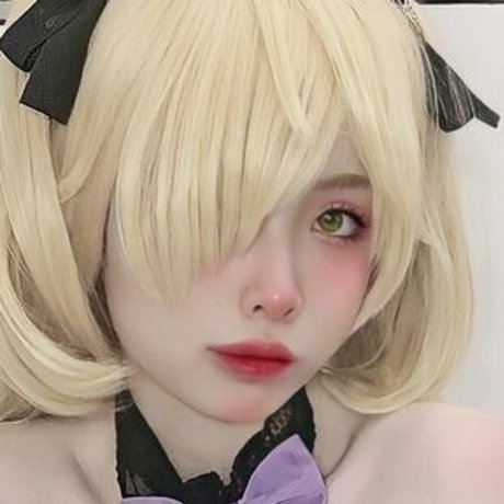 DreamlikeUwU erotic star pic