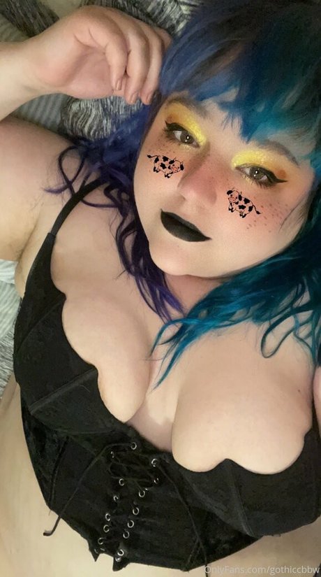 gothiccbbw nude star photo