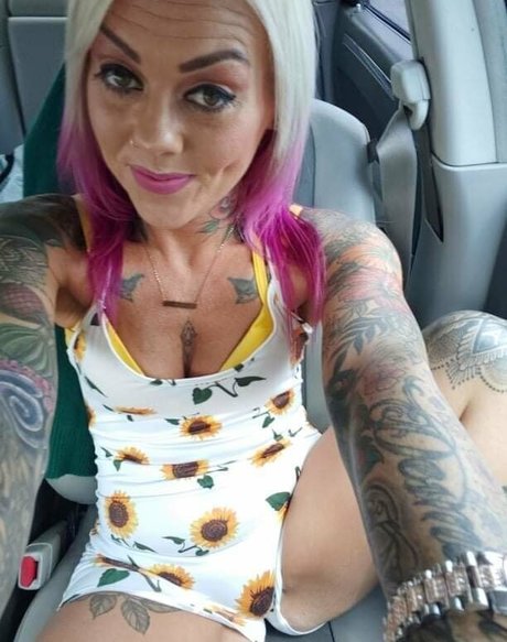 tattooedbarbie86 naked model gallery