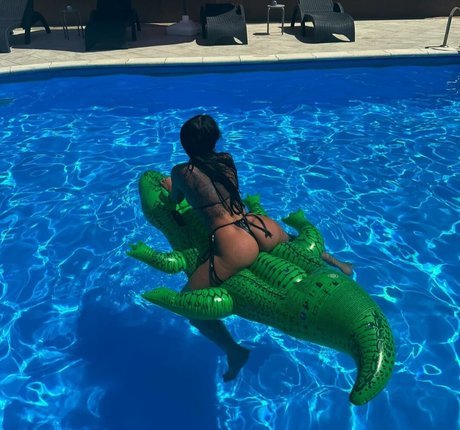 Flora Tabi xxx actress pic