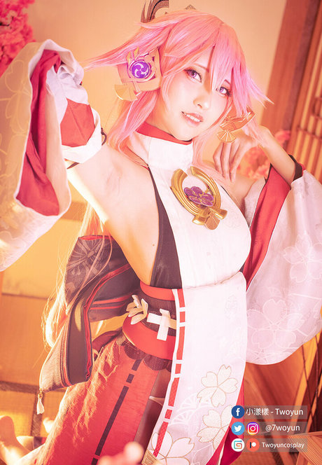 Twoyun model nudes picture