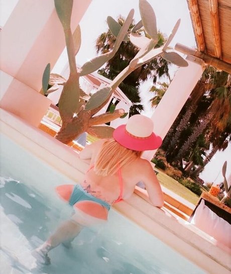 Luana88chloe hot model images