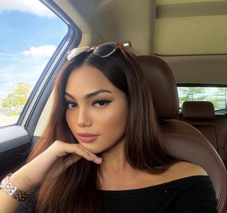 Ariana Tashnee Suhaizim sex model img
