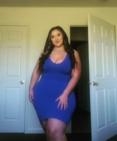 Emily Clausen nude model pics