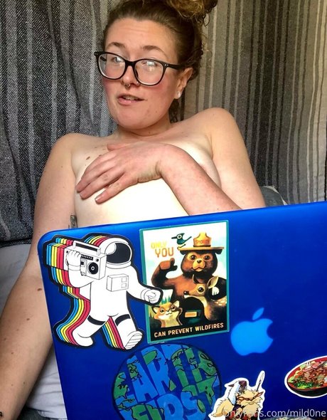 mild0ne nude model pictures