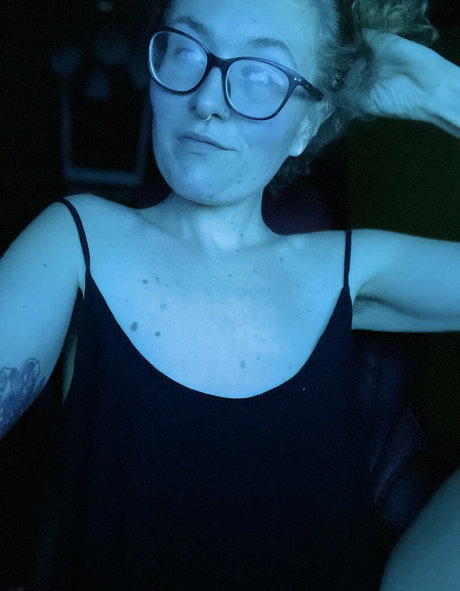 mild0ne pornstar xxx pic