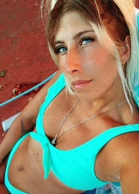 angelbetween pornstar adult photo