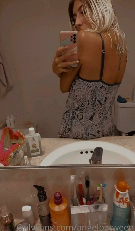 angelbetween free model picture