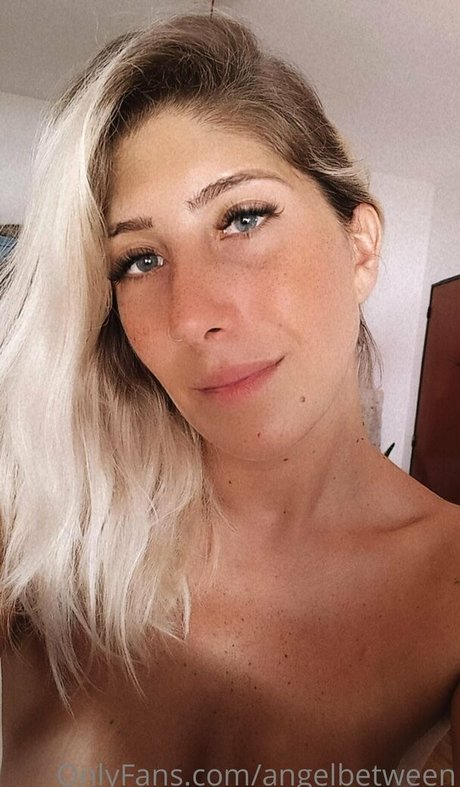 angelbetween sex pornstar gallery