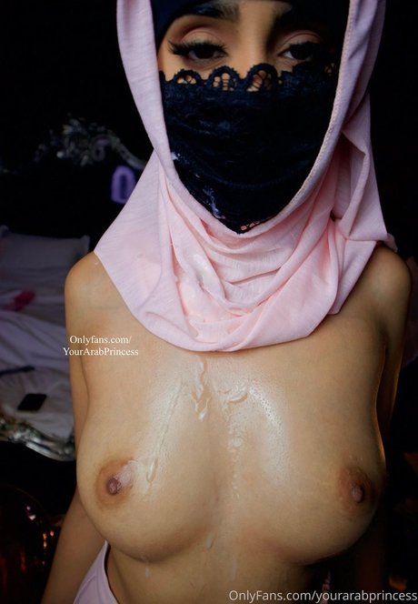 yourarabprincess pornographic model pic