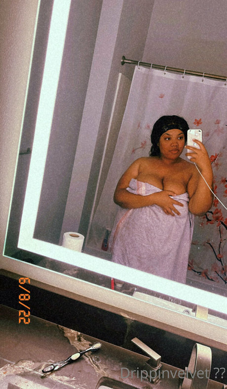 drippinvelvet model nude gallery