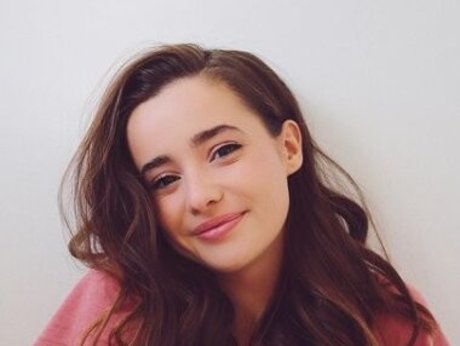 Holly Earl pornstar beautiful images