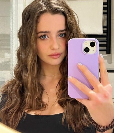 Holly Earl pornographic model images