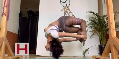 Selkieskins star erotic pictures