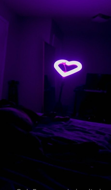 mixedtwinx sexy actress image