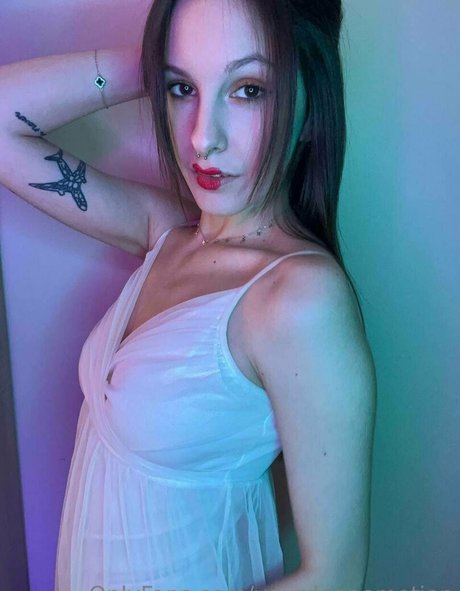 novaseren sexy actress gallery