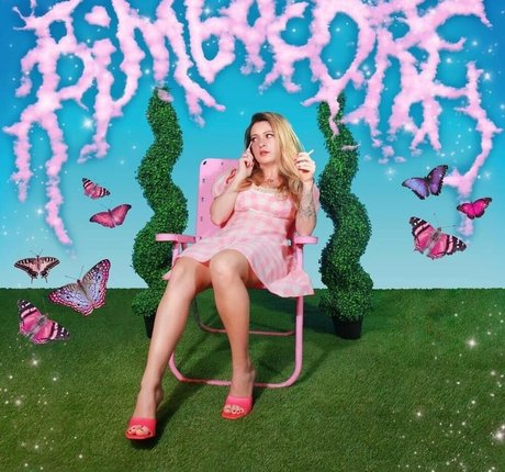 Scene Queen exclusive pornstar gallery