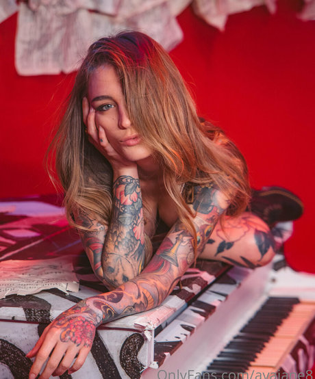 avajane8 exclusive actress gallery