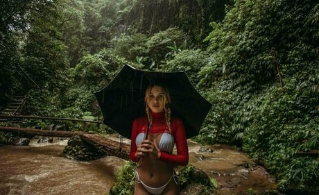 Chloe Reski beautiful pornstar images