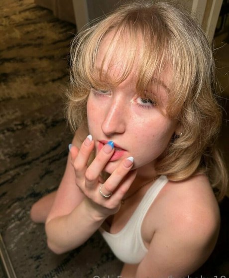 brebaby18 pretty star img