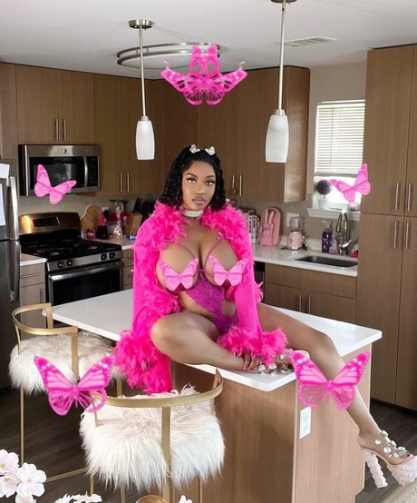 Chawanda Love model exclusive archive