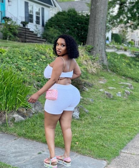 Chawanda Love naked pornstar pic