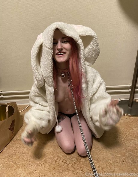 snakefoxbox pornstar naked pics