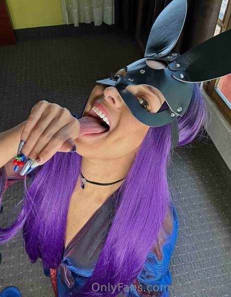 avislovee pornographic star image