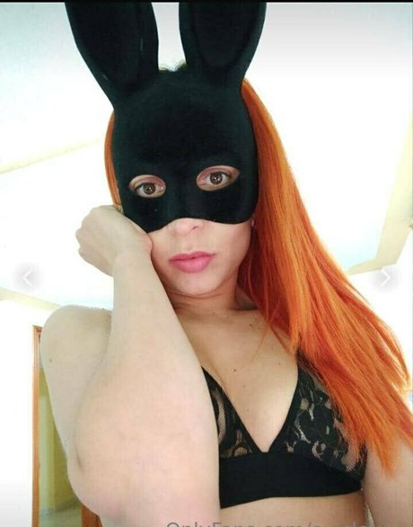 avislovee model perfect image