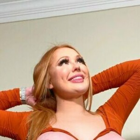 Bambi Doe art star picture