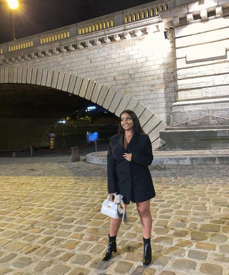 Zina Hadid naked actress image