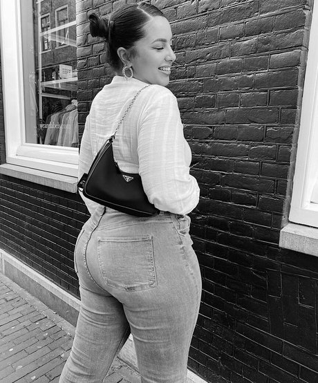 Zina Hadid best model gallery