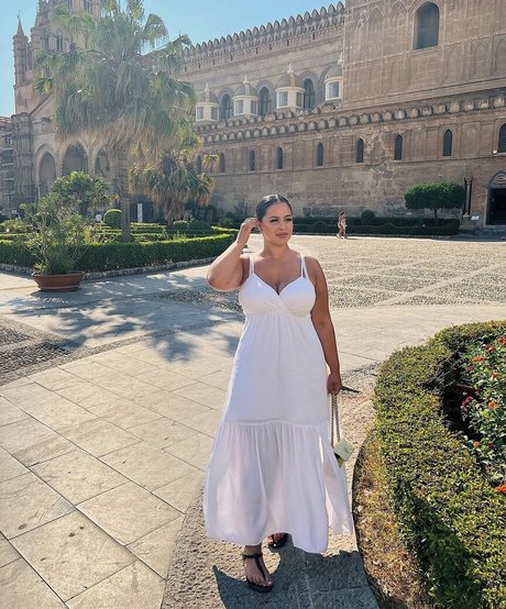 Zina Hadid pornstar nude galleries