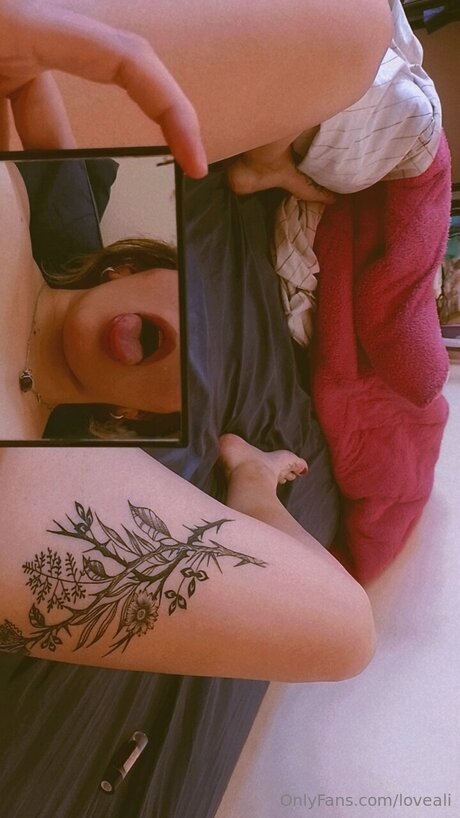 Loveali model images