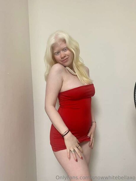 Snowwhitebellaxo sexy star images