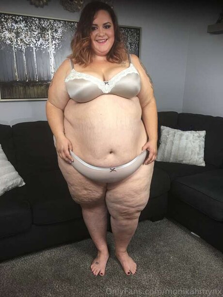 Monikamynx69 beautiful model photo