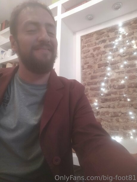 Big Foot81 porn star image