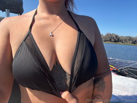 Fav Fl Peach pornstar sex pics