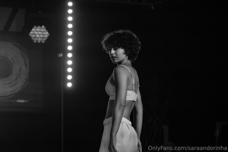 Saraaandoriinhaa erotic actress pictures