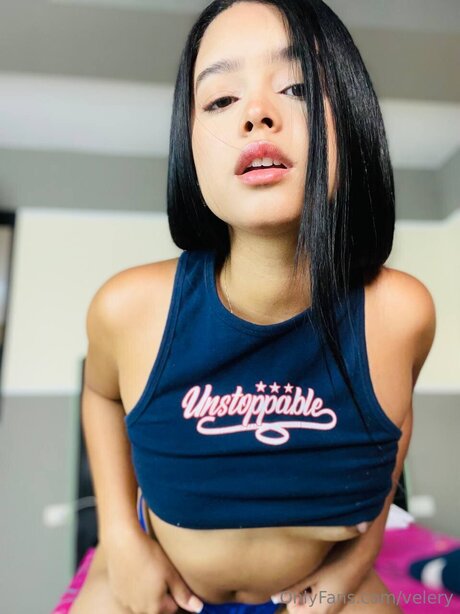 Velery model hot image