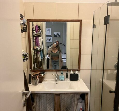 Pelegsaar star naked img