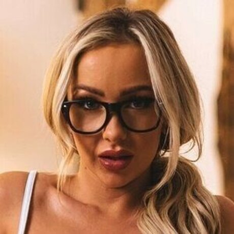 Bethany Morgan pornstar pictures