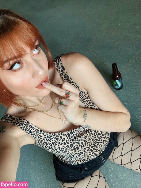 Armpit Fetish hd model picture