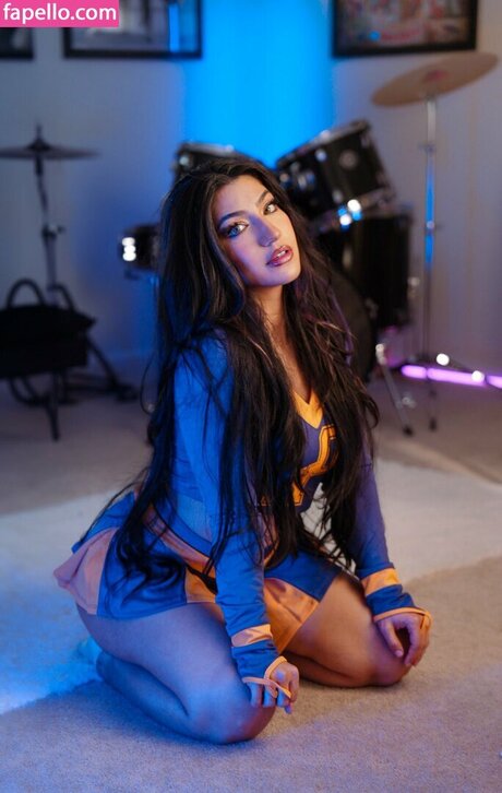 Monica Gatti perfect star pics