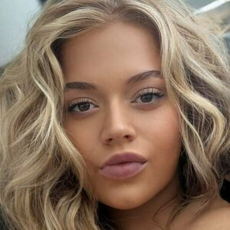 broke4blake nice model pic