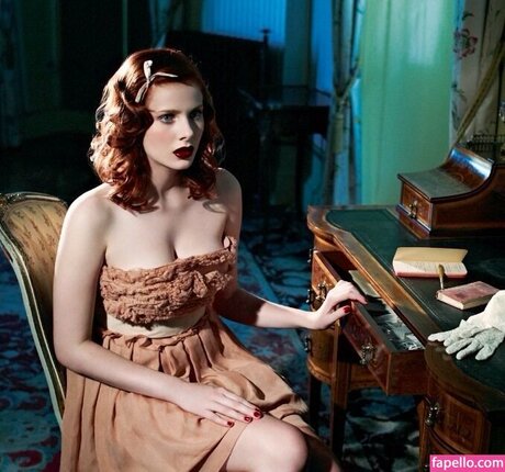 Rachel Hurd Wood model beautiful picture